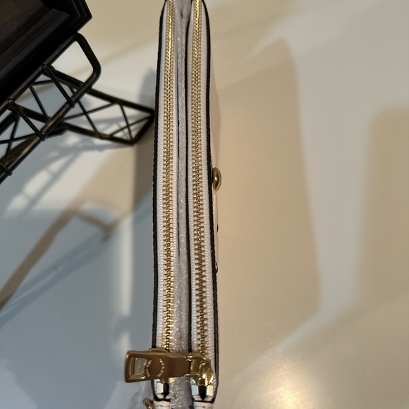 Coach Cream Leather Wristlet with Bow Accent - Picture 4 of 6